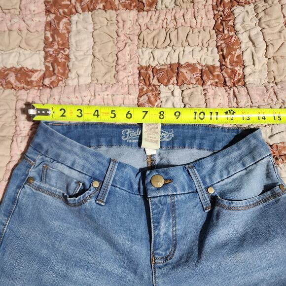 Faded Glory Size 6 Petite SKINNY Jeans-Super Stretchy - Picture 3 of 5